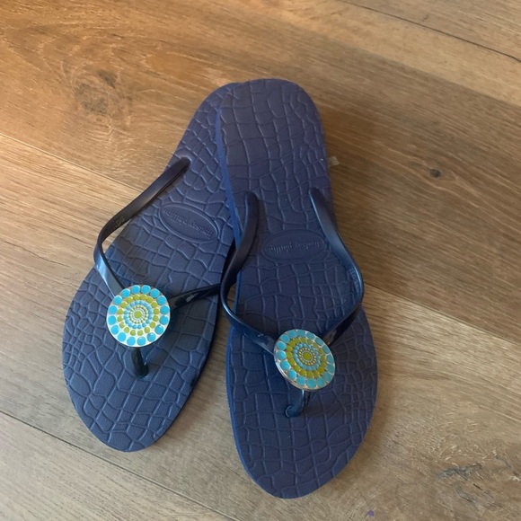 Lindsay Phillips Navy Flip Flops with Colorful Medallion - Picture 2 of 5